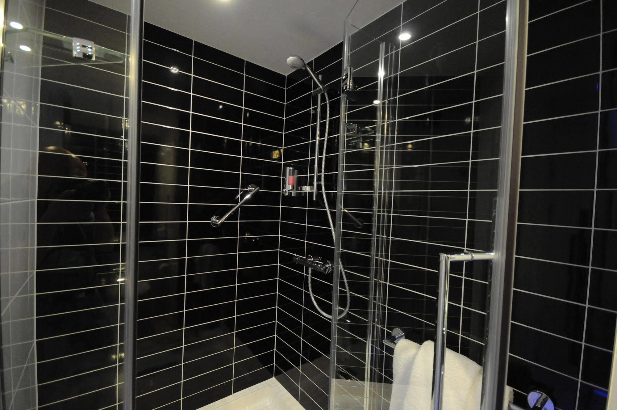 Holiday Inn Express Sheffield City Centre, An Ihg Hotel Dış mekan fotoğraf